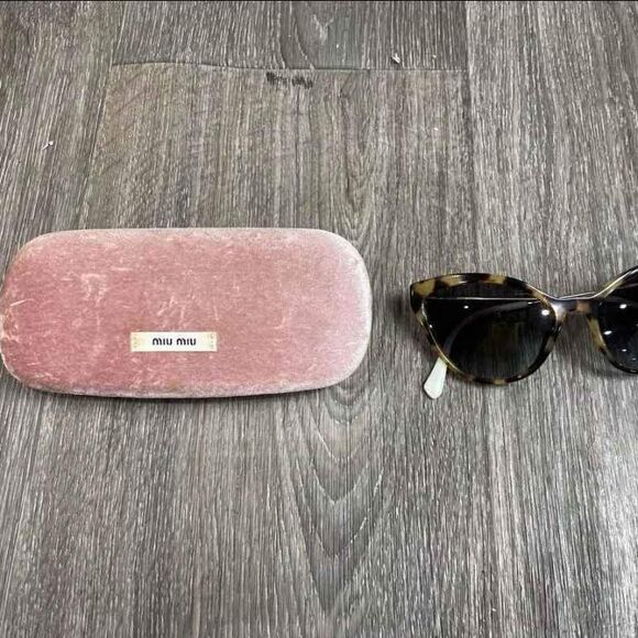 Miu Miu Designer Cat Eye Brown Tortoise Shell Sunglasses with Case - Picture 4 of 10